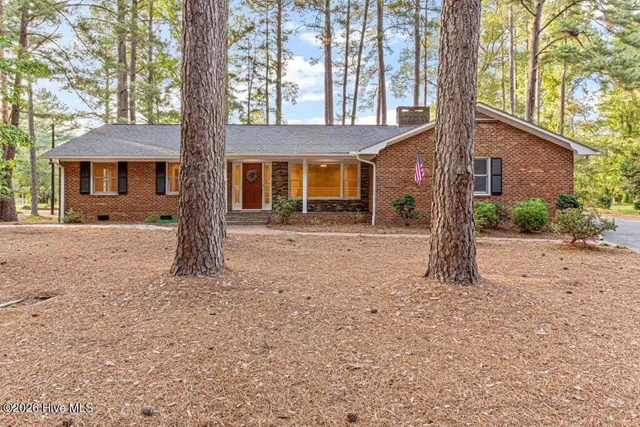4 Fairway Lane, Whispering Pines, NC 28327 - #2