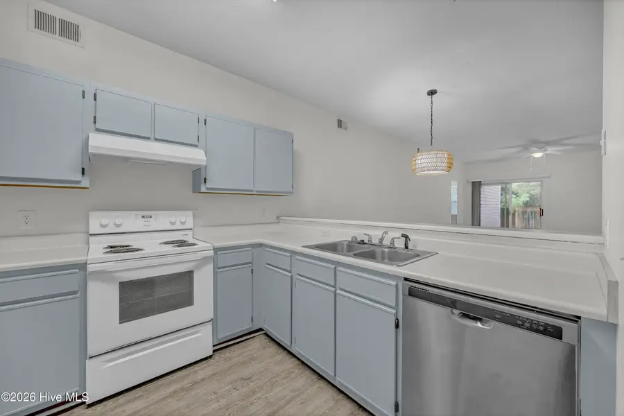 733 Bragg Drive #Apt A, Wilmington, NC 28412 - #2