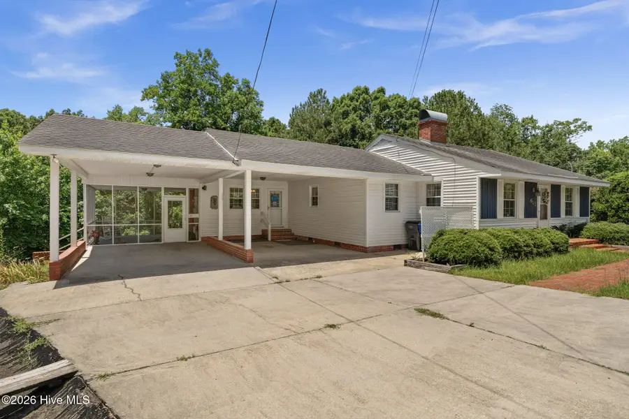 612 David Street, Elizabethtown, NC 28337 - #2