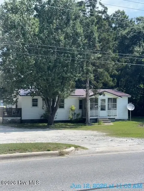 716 Kinston Highway, Richlands, NC 28574 - #1