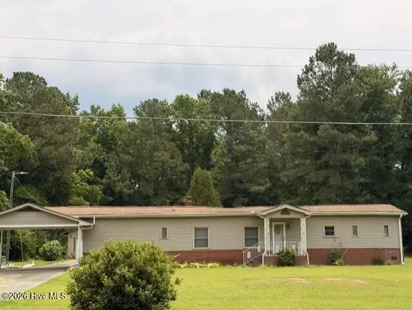 323 Pierce Road, Hallsboro, NC 28442