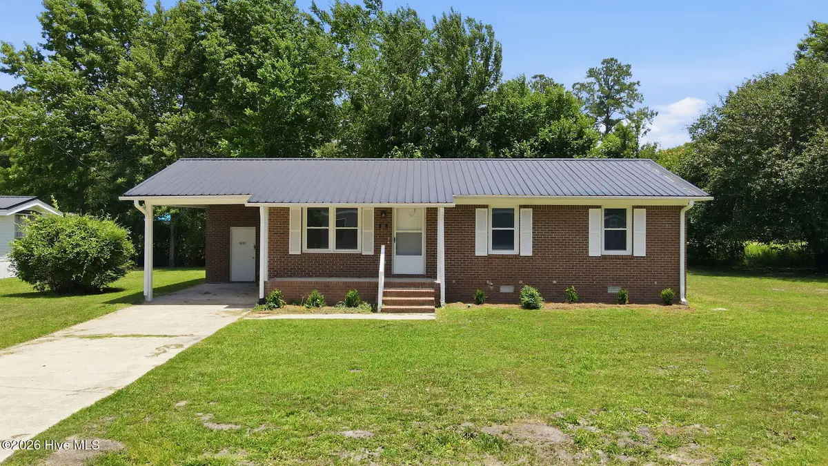 101 N Water Street, Bayboro, NC 28515 - #1