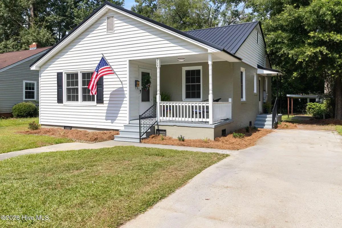 209 N Thompson Street, Whiteville, NC 28472 - #1
