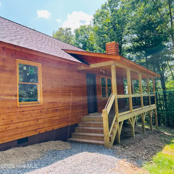 271 Cloud Les Lane, Murphy, NC 28906