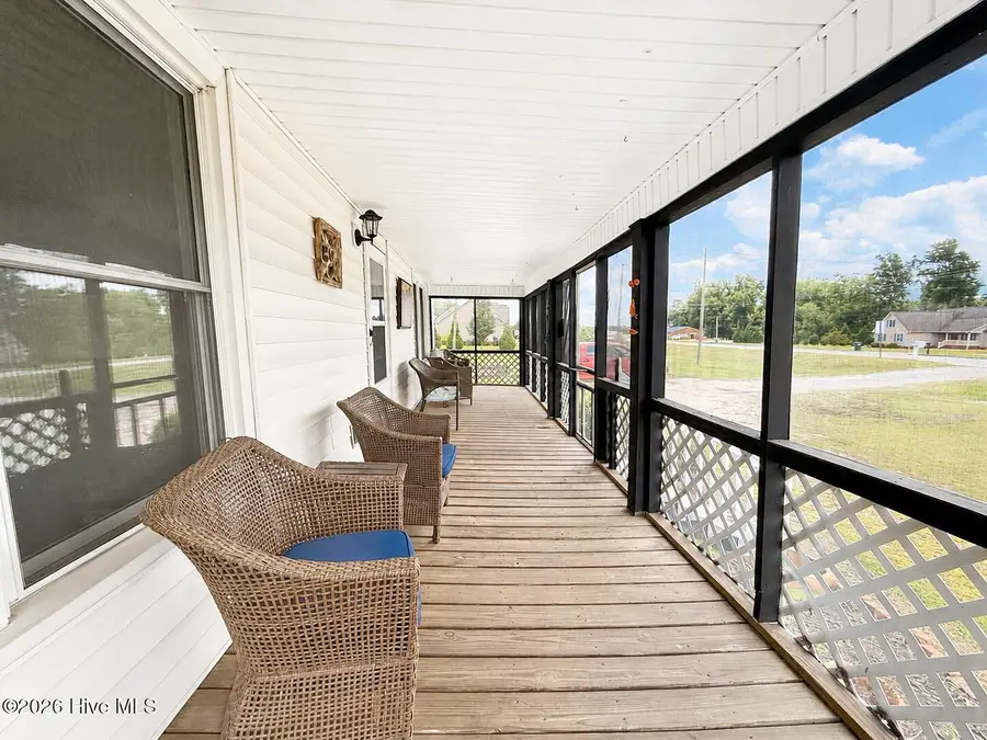 231 N Nc 33 Highway E, Chocowinity, NC 27817 - #2