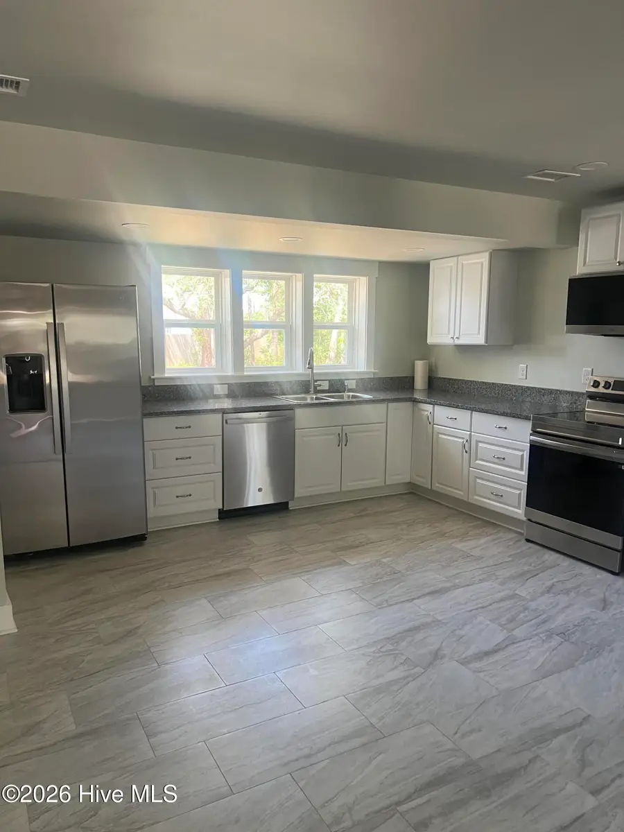 17 Burton Road, Southport, NC 28461 - #2