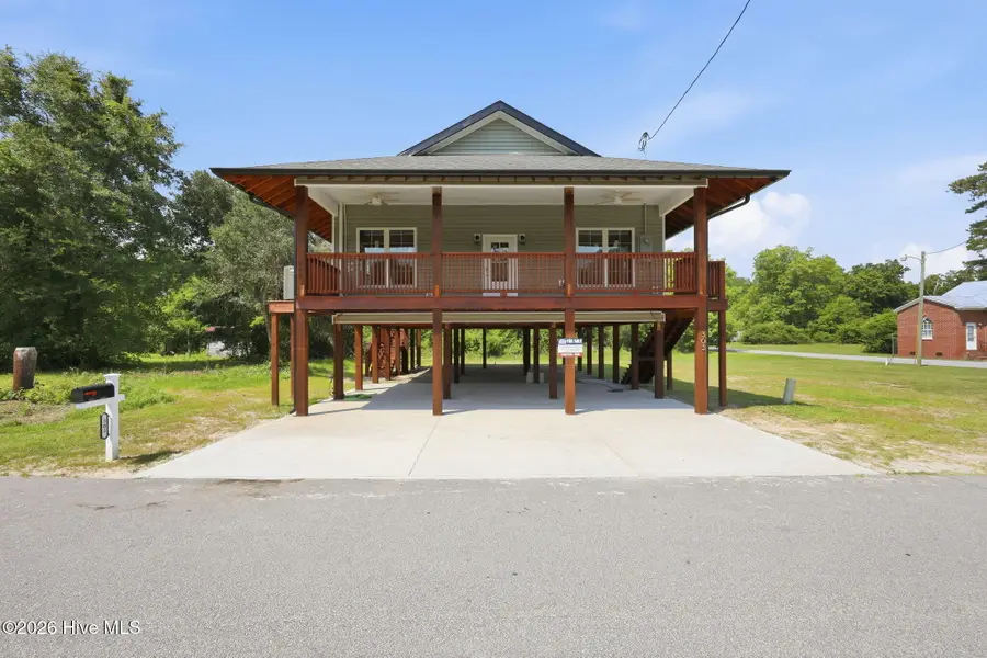 303 E Jones Street, Trenton, NC 28585 - #2