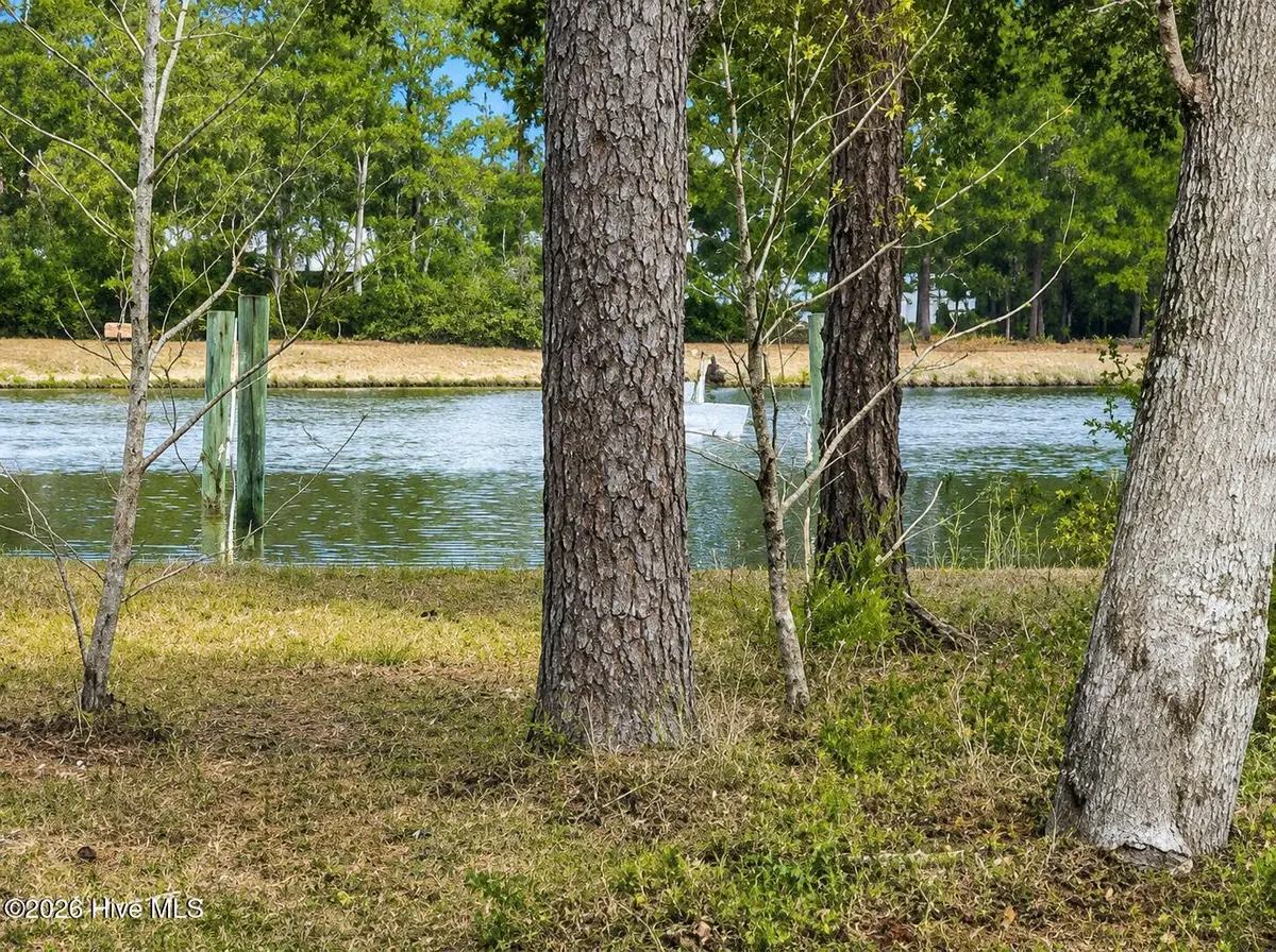 5902 Gondolier Drive, New Bern, NC 28560 - #1