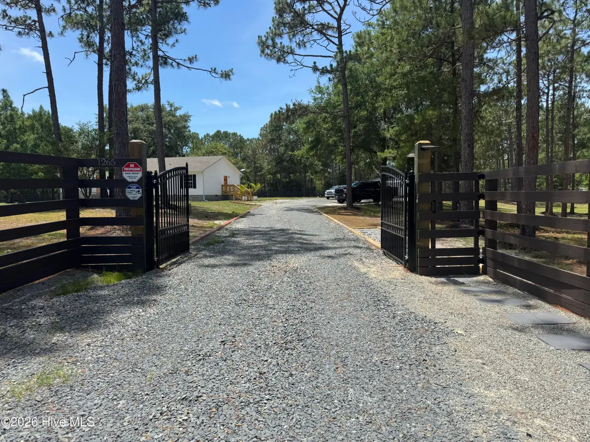 1265 Gilbert Road Se, Bolivia, NC 28422 - #1