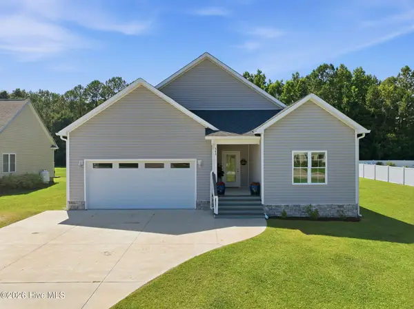 543 Park Meadows Drive, Newport, NC 28570