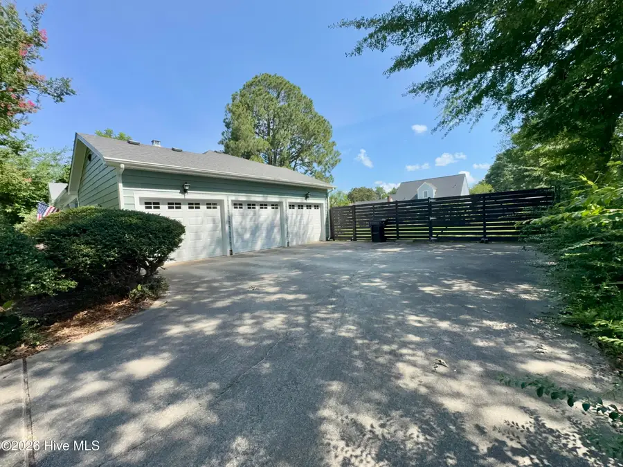 1005 Jones Avenue, Elizabeth City, NC 27909 - #2