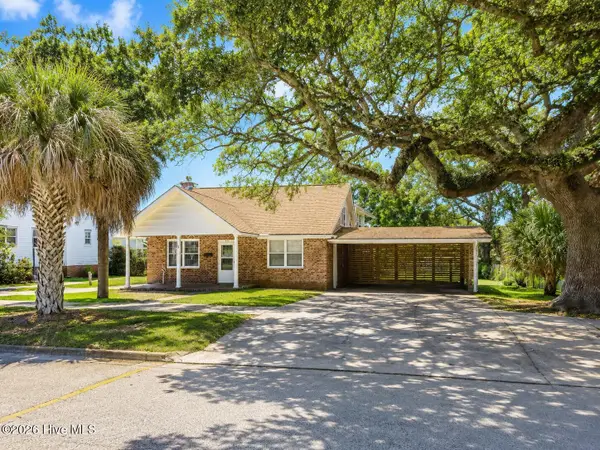 205 W Moore Street, Southport, NC 28461
