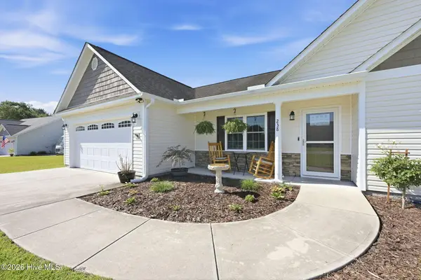 238 Plantation Oaks Drive, New Bern, NC 28560