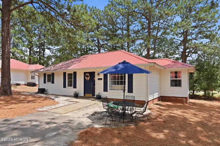 133 Villa Drive, West End, NC 27376 - #2
