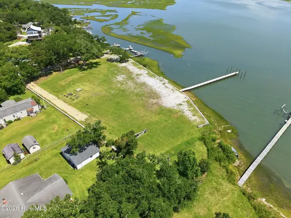 184 Lennoxville Point Road, Beaufort, NC 28516