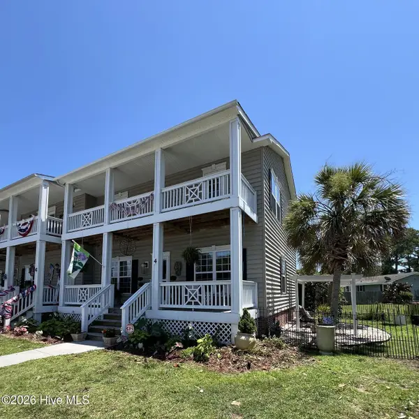 4 Schooner Drive, Swansboro, NC 28584