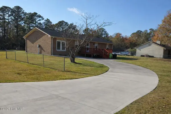 200 Carolina Drive, Jacksonville, NC 28546