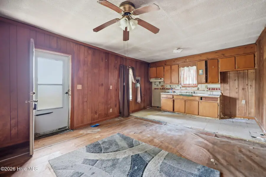 1502 Parker Street, Kinston, NC 28501 - #3