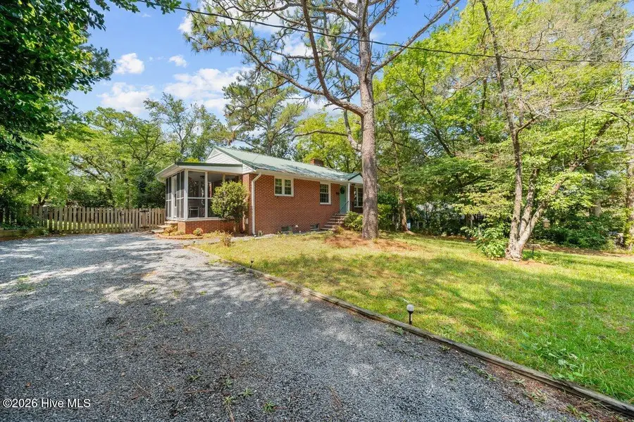 405 Elm Street, Aberdeen, NC 28315 - #3