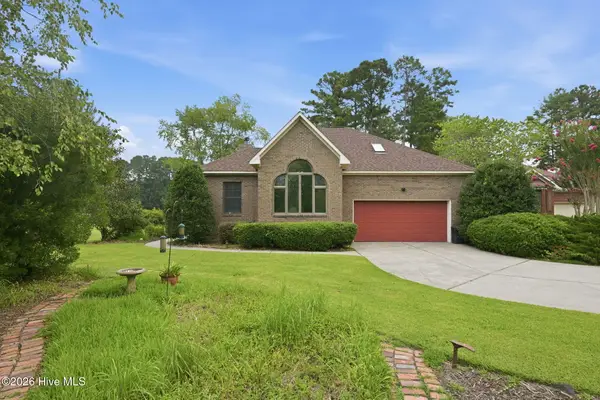 8004 Club House Drive, New Bern, NC 28562