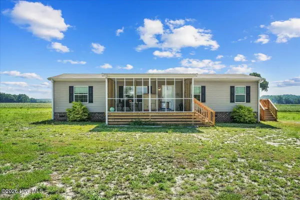 2912 Basstown Road, Clinton, NC 28328