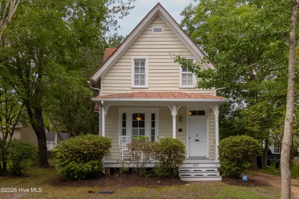 220 E King Street, Edenton, NC 27932