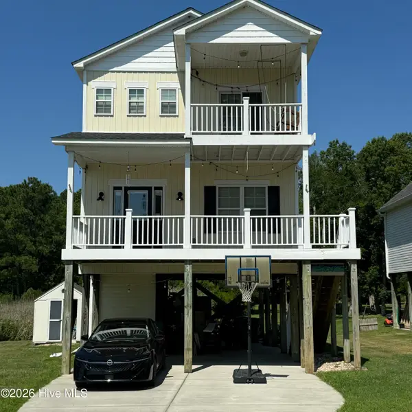 248 Riverside Drive, Sneads Ferry, NC 28460