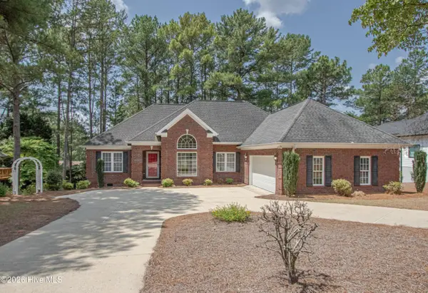 170 Pine Vista Drive, Pinehurst, NC 28374