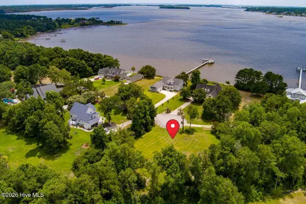 150 Azalea Court, Swansboro, NC 28584
