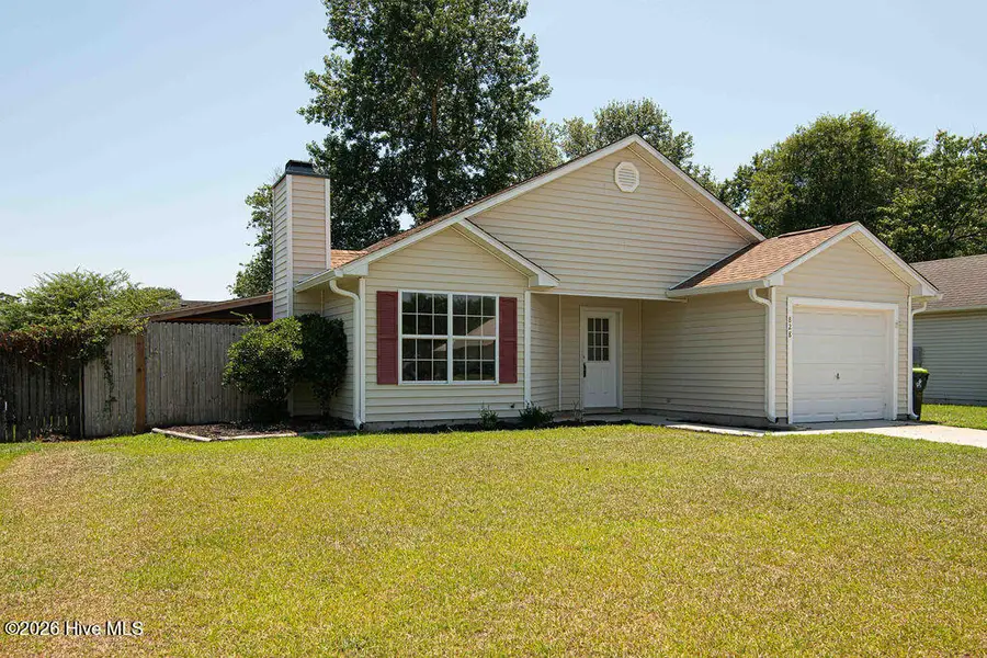 828 S Dogwood Lane, Swansboro, NC 28584 - #2