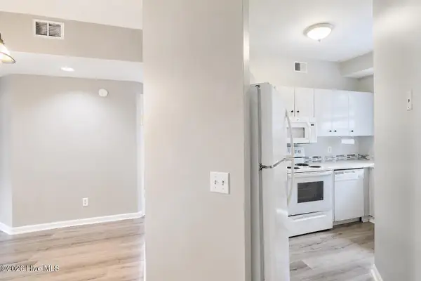 4230 Wilshire Boulevard #Apt 306d, Wilmington, NC 28403