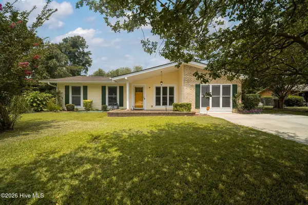 88 Parkway Drive, Jacksonville, NC 28540
