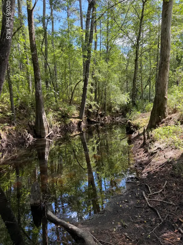 532 Old Hoover Bridge Road, Elizabethtown, NC 28337