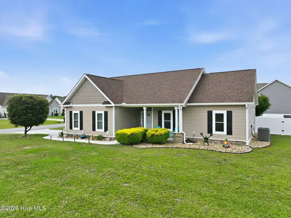 100 Paddle Trail Lane, Swansboro, NC 28584