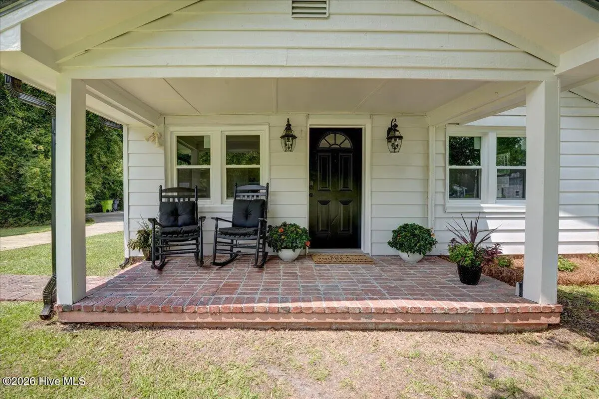614 W Thurman Road, New Bern, NC 28562 - #1