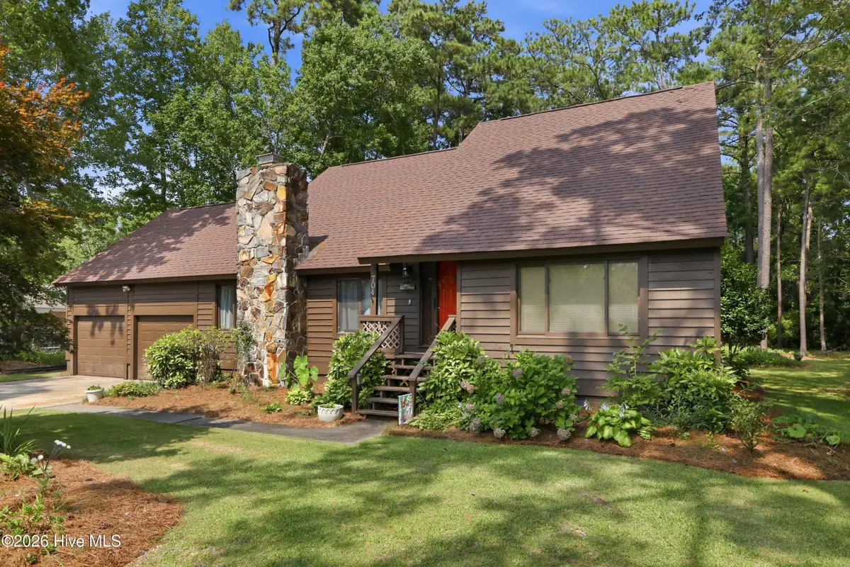 704 Meadow Court, Morehead City, NC 28557 - #1