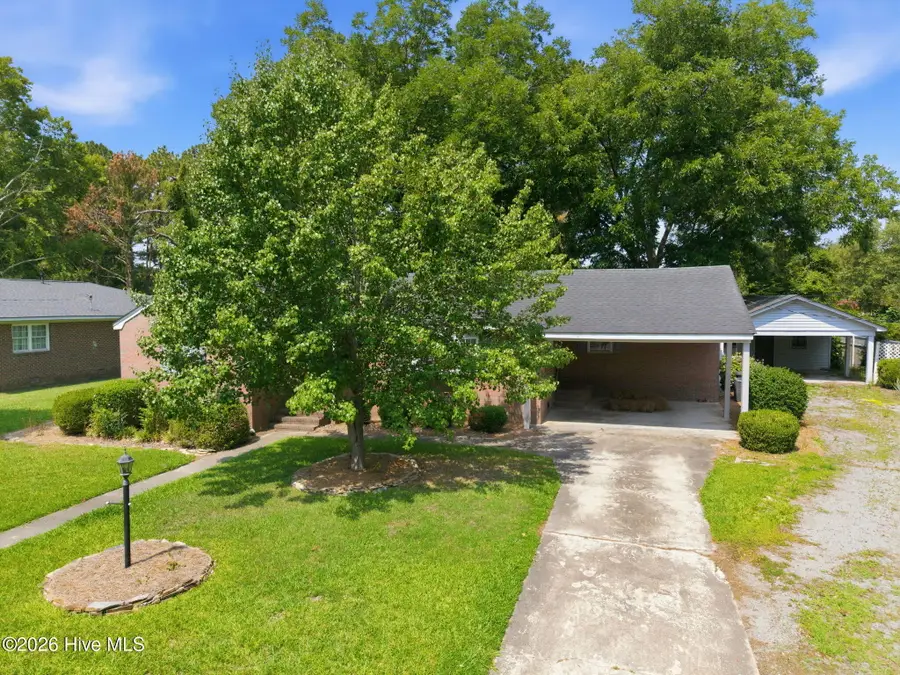3284 N Walnut Street, Farmville, NC 27828 - #3