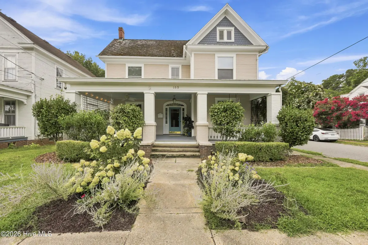 813 W Main Street, Elizabeth City, NC 27909 - #1