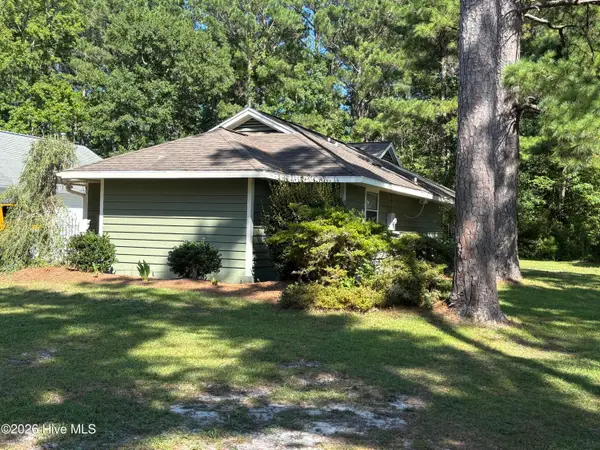 128 Red Bird Lane, Hampstead, NC 28443