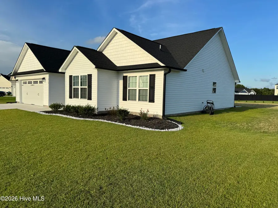 810 Calebs Creek Court, Maysville, NC 28555 - #2