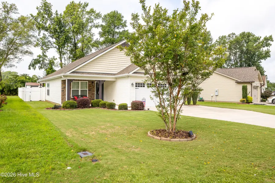 104 Cove Place, Clinton, NC 28328 - #2