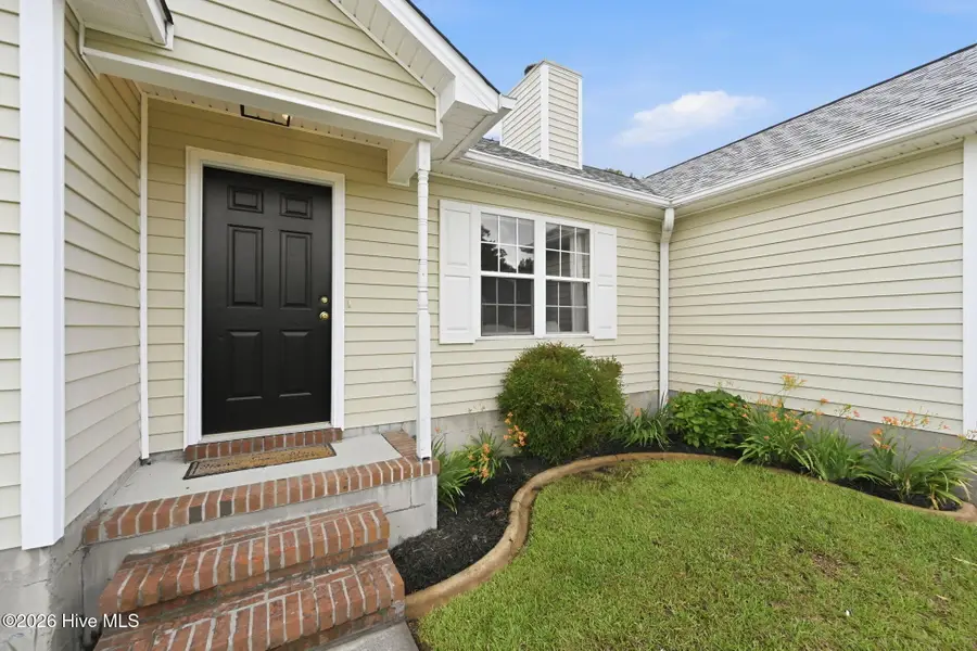 123 Lawndale Lane, Sneads Ferry, NC 28460 - #3