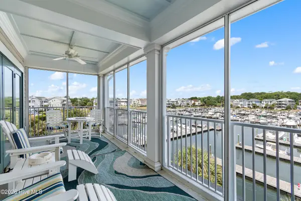 2571 St James Drive Se #306, Southport, NC 28461