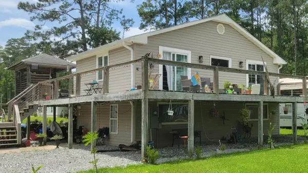 174 S River Drive, Beaufort, NC 28516