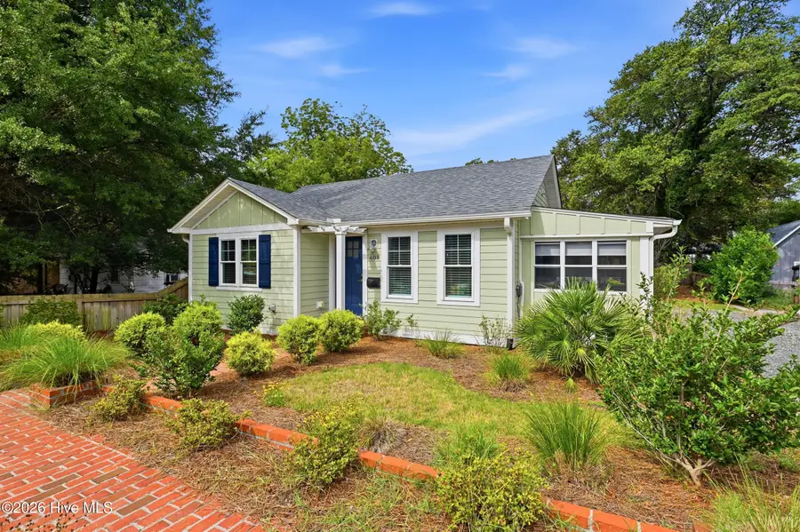 609 Clarendon Avenue, Southport, NC 28461 - #3