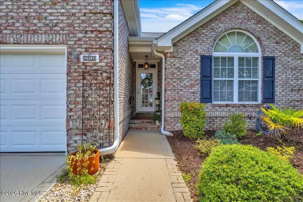 5940 Saltaire Village Court, Wilmington, NC 28412