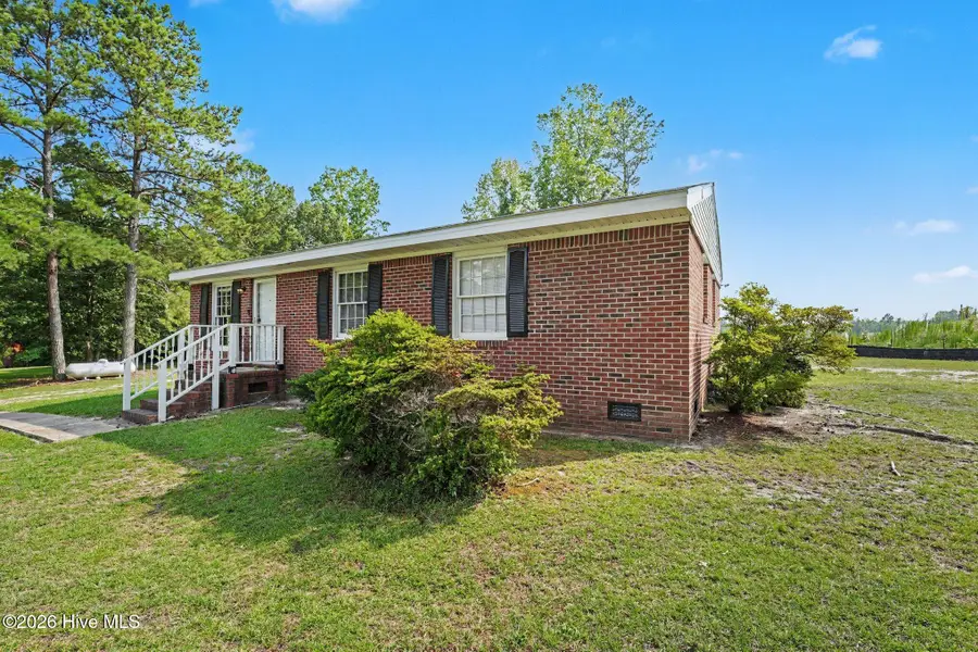 125 Surry Drive, Nashville, NC 27856 - #2