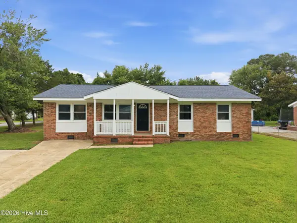 1 Berkshire Drive, Jacksonville, NC 28546