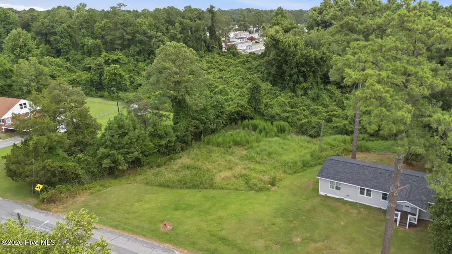 19 East Drive, Jacksonville, NC 28546 - #2