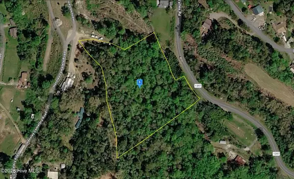 500 Hensley Cemetery Road, Whittier, NC 28789